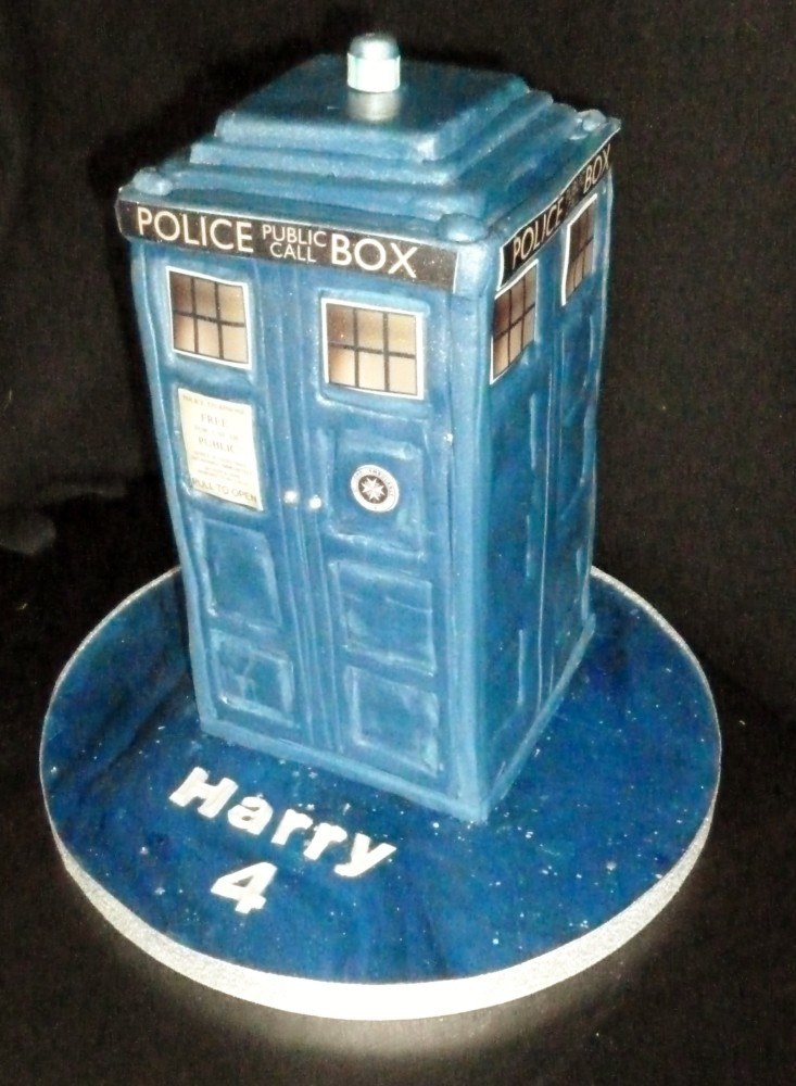 Tardis Birthday Cake
 Dr Who Tardis Birthday Cake
