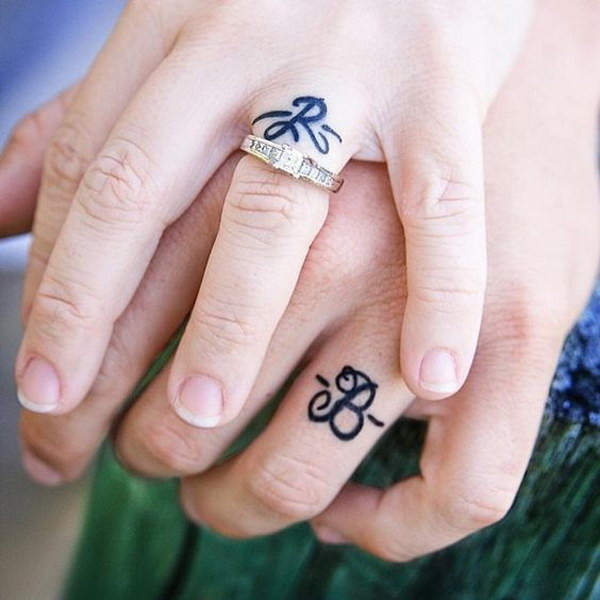 Tattoo Wedding Rings
 40 Sweet & Meaningful Wedding Ring Tattoos