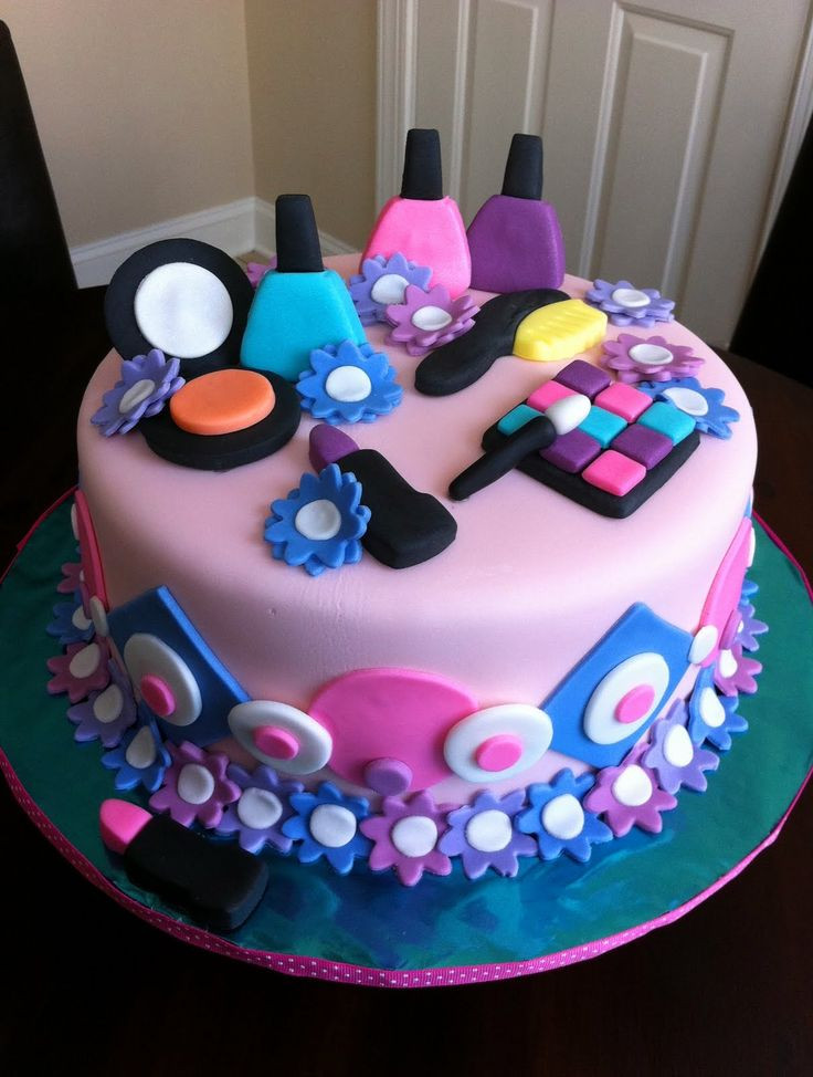 Teenage Girl Birthday Cakes
 13 Birthday Cakes for Teens