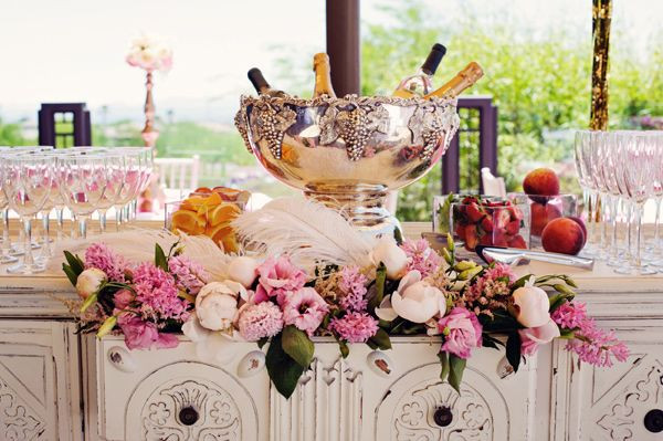 Themes For Wedding Showers
 Trending Bridal Shower Decorations Must Haves 2013 And 2014