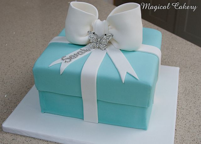 Tiffany Birthday Cake
 Tiffany box cake in 2019