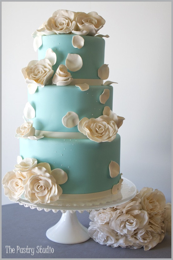 Tiffany Blue Wedding Cakes
 It s all in the Invitation Tiffany style Weddings Go