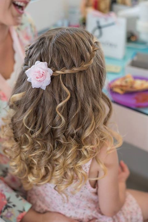 Toddler Wedding Hairstyles
 Flowergirl hair accessories X