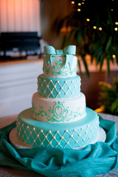 Turquoise Wedding Cake
 it