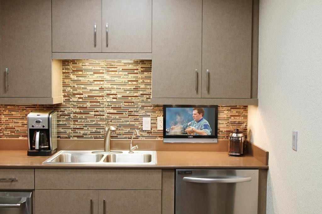 Undercounter Kitchen Tv
 Should I Have A TV In My Kitchen Not