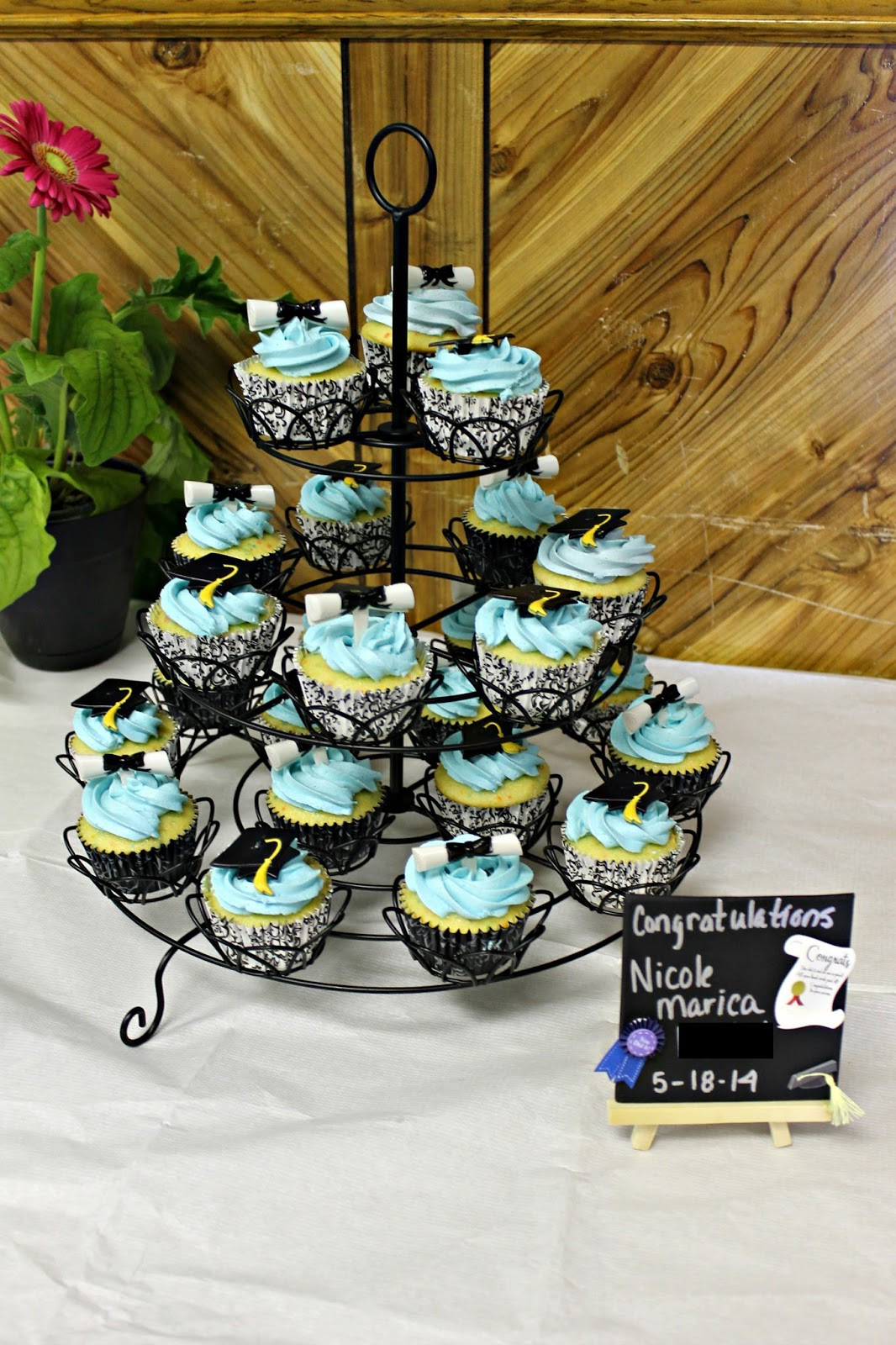 Unique Graduation Party Ideas
 Unique Ideas Decorating Cupcakes