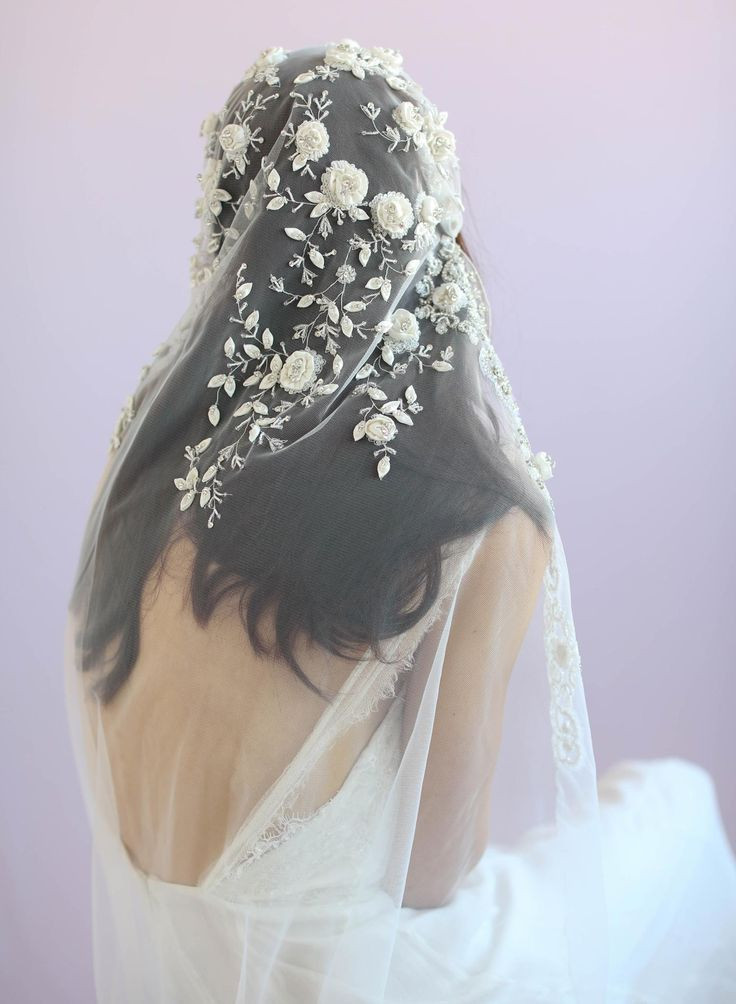Used Wedding Veil
 Embroidered floral and beaded juliet veil Style 635 in