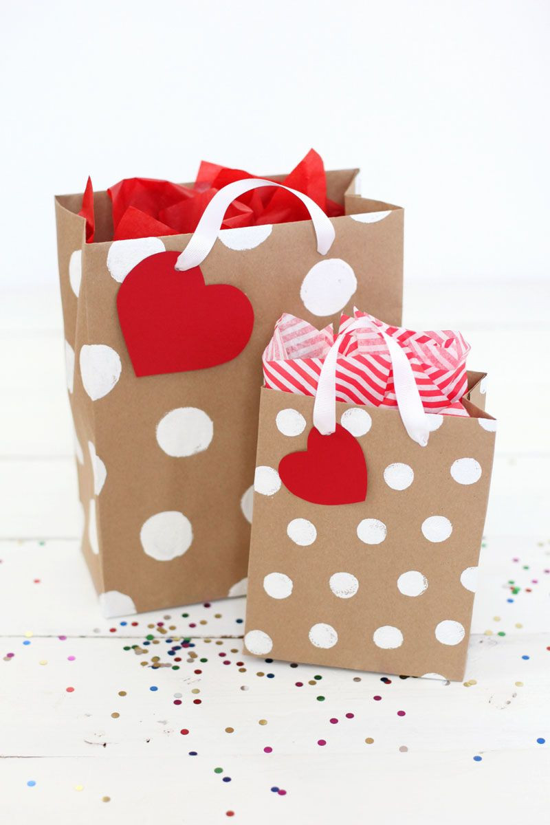 Valentine Day Gift Bags Ideas
 This is a great way to make a professional looking t