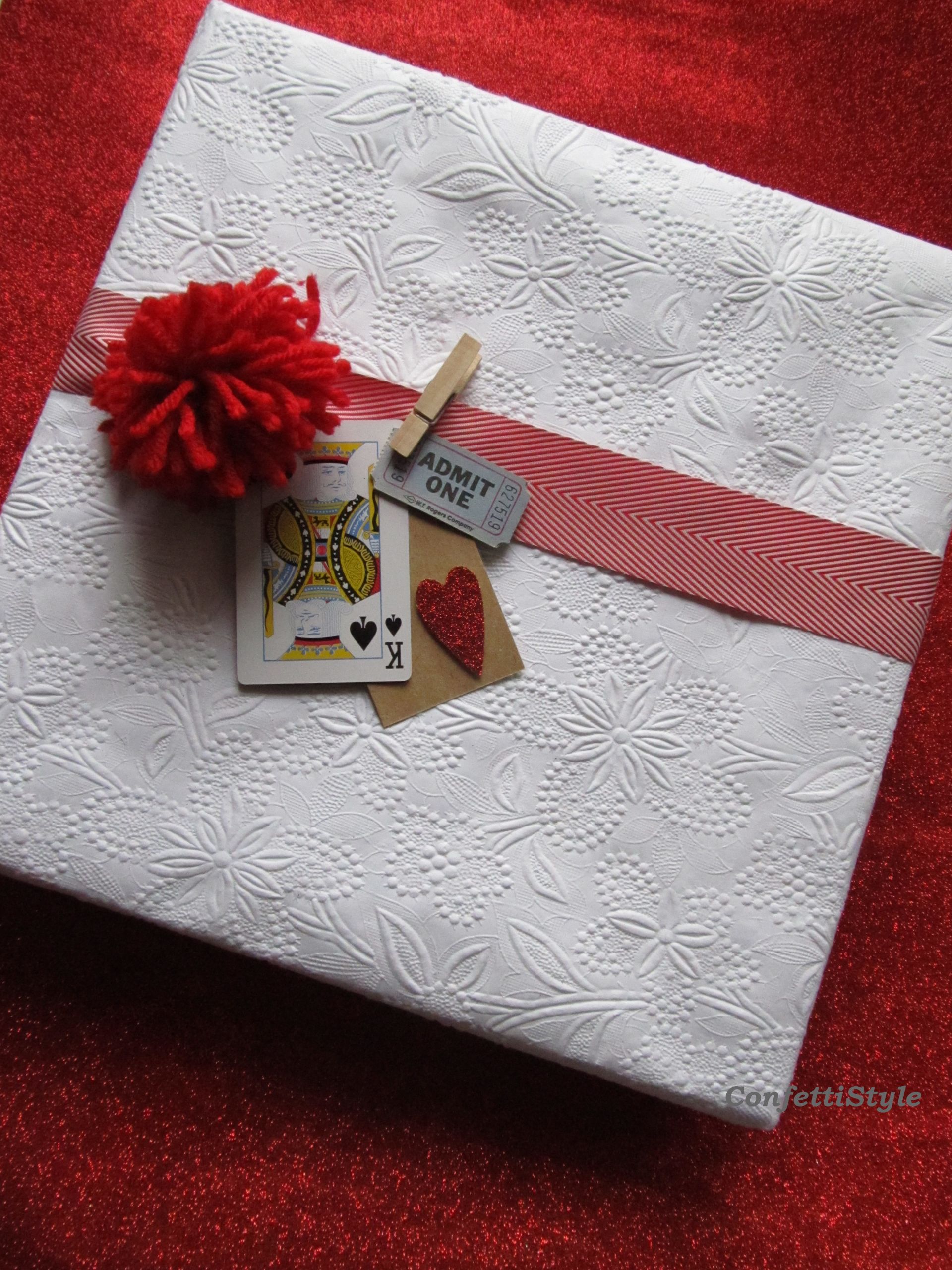 Valentines Gift Wrapping Ideas
 5 1Simple and Sweet Valentine Gift Wrap Ideas