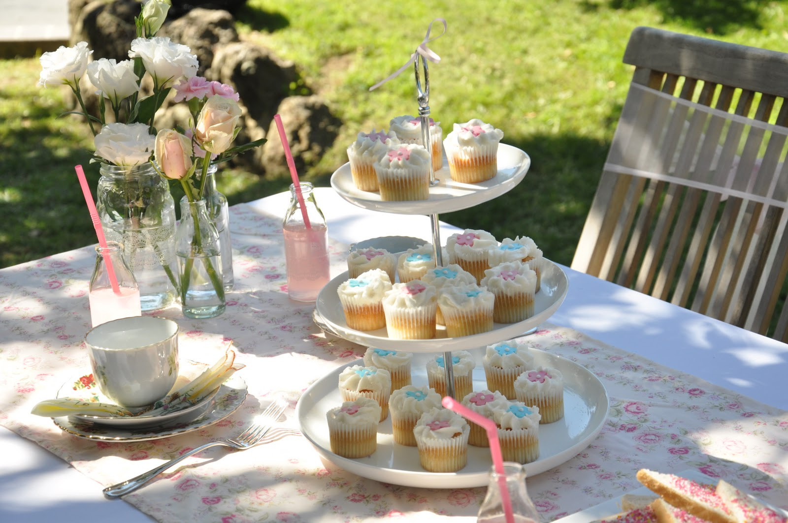 Vintage Tea Party Birthday Ideas
 Little Sooti Real Parties Vintage Tea Garden Party