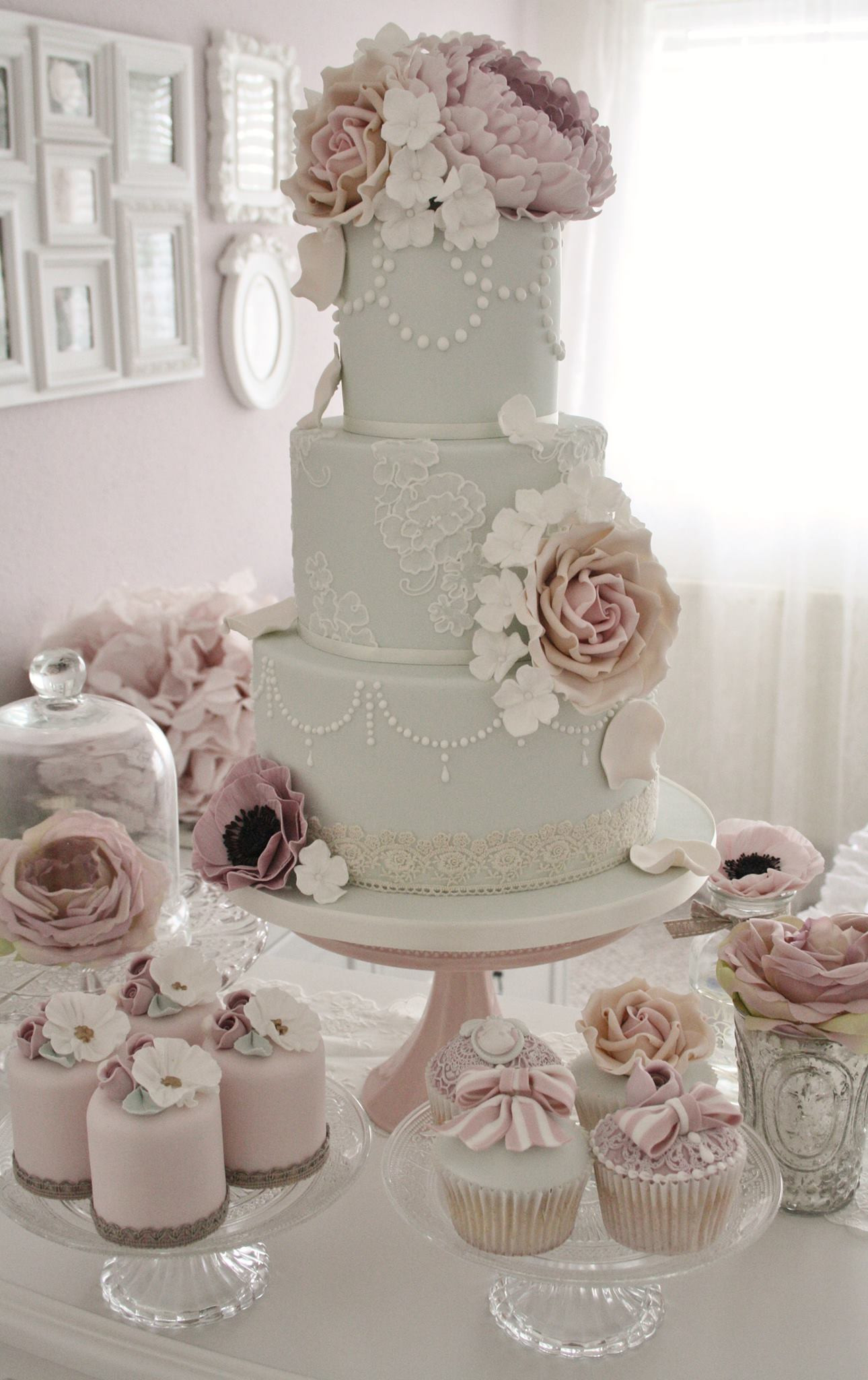Wedding Cakes Designs 2020
 Wedding Cakes With Exceptional Details MODwedding