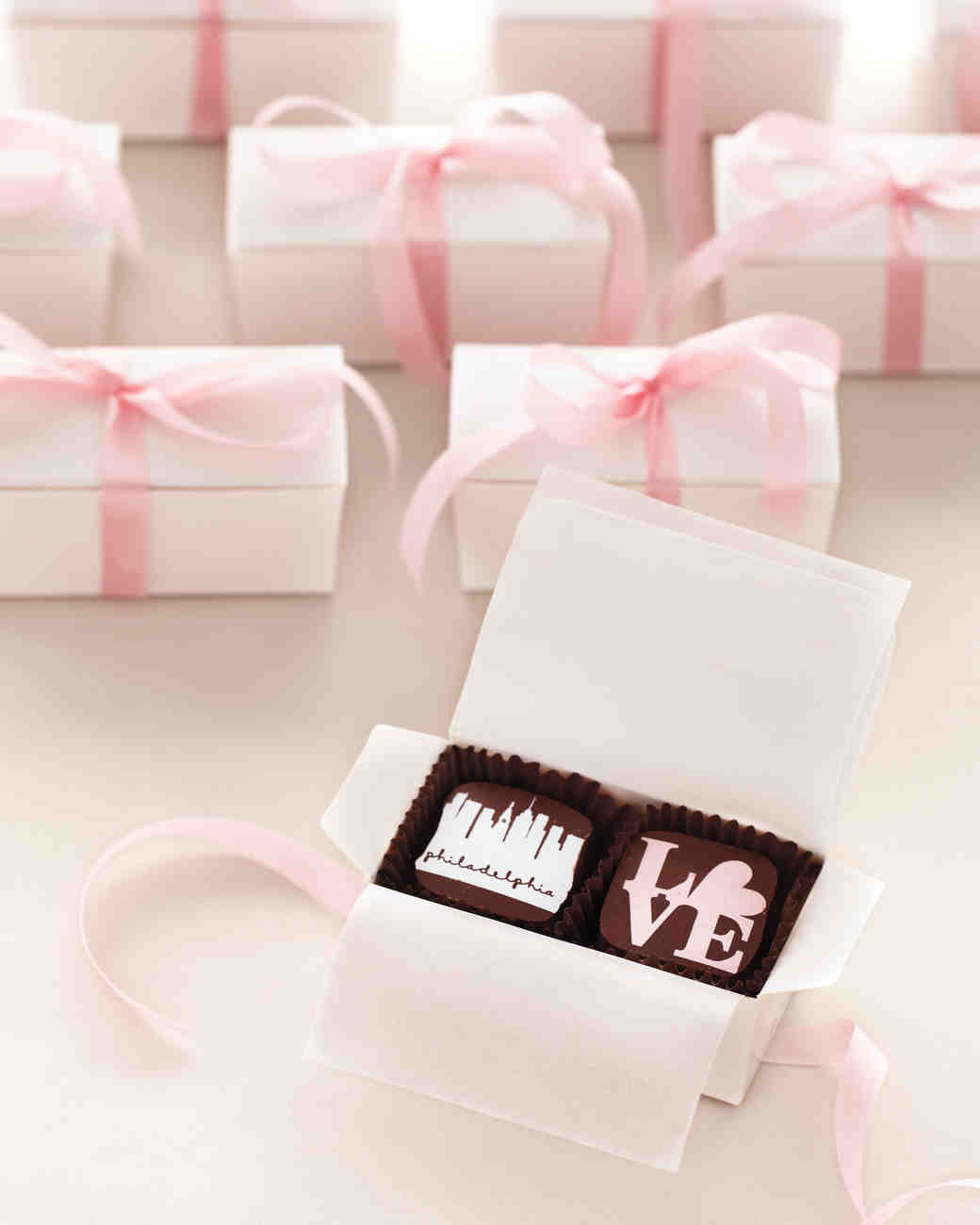 Wedding Chocolate Favors
 26 Chocolate Wedding Favors That Are Too Sweet To Pass Up