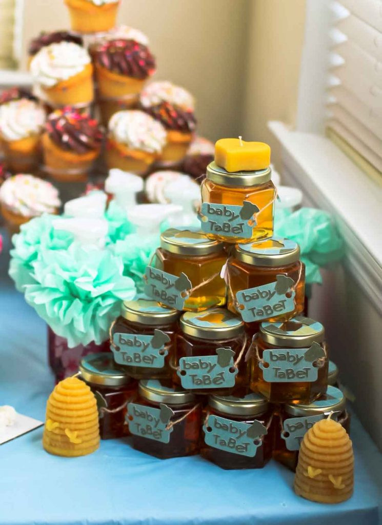 Wedding Favors Com
 Homemade DIY Honey Jar Wedding Favor Ideas that are inspired
