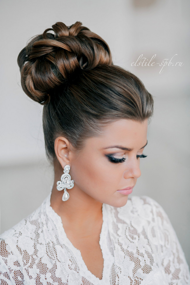 Wedding Hairstyle Buns
 Elegant Wedding Hairstyles Part II Bridal Updos