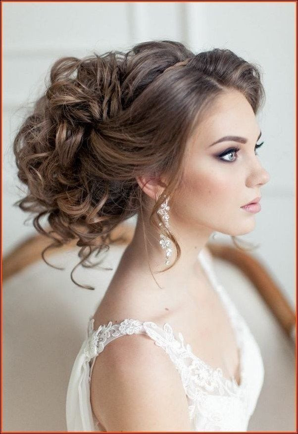 Wedding Hairstyle For Round Face
 wedding hairstyles for round faces 1 weddinghairstyles