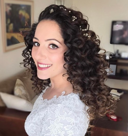 Wedding Hairstyles Curled
 20 Soft and Sweet Wedding Hairstyles for Curly Hair 2019