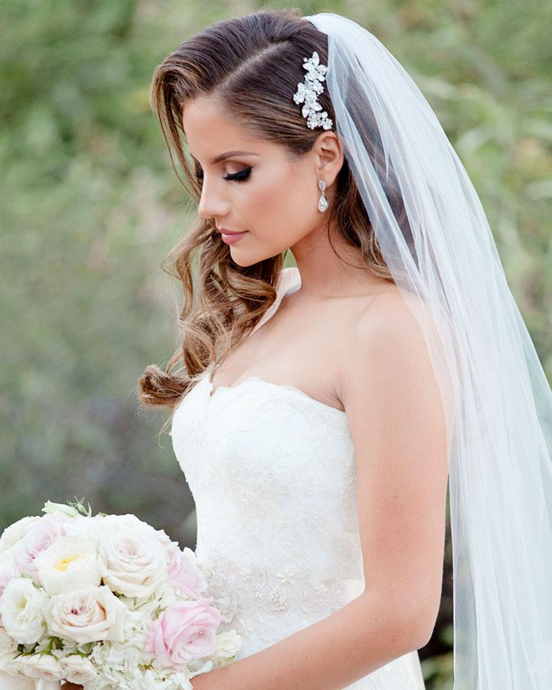 Wedding Hairstyles Down With Veil
 17 Wedding Hairstyles You ll Adore Butterfly Labs