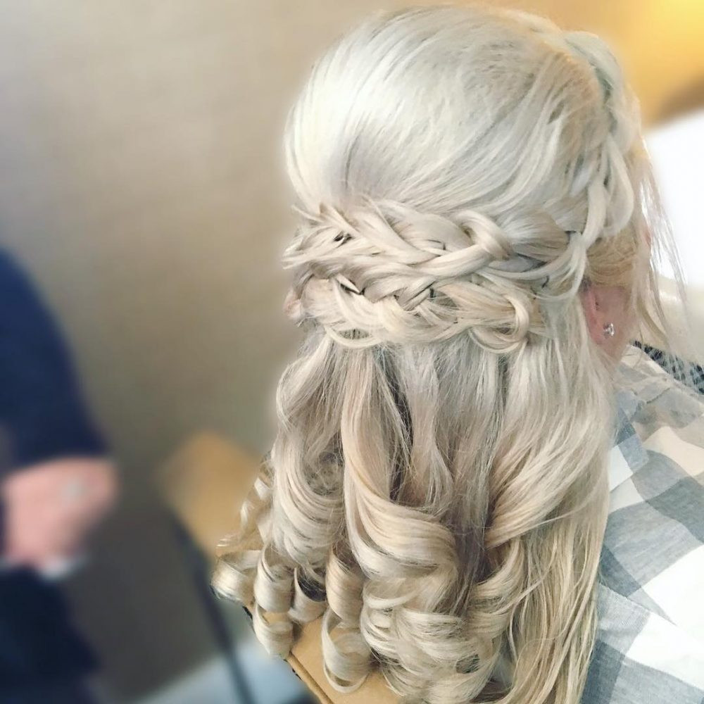 Wedding Hairstyles For Mother Of The Bride
 Mother of the Bride Hairstyles 25 Elegant Looks for 2019