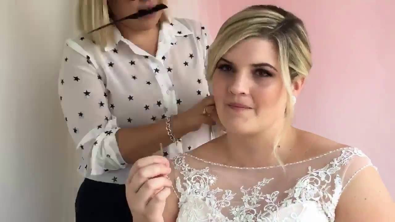 Wedding Hairstyles For Plus Size Brides
 Wedding Hair Plus Size Brides