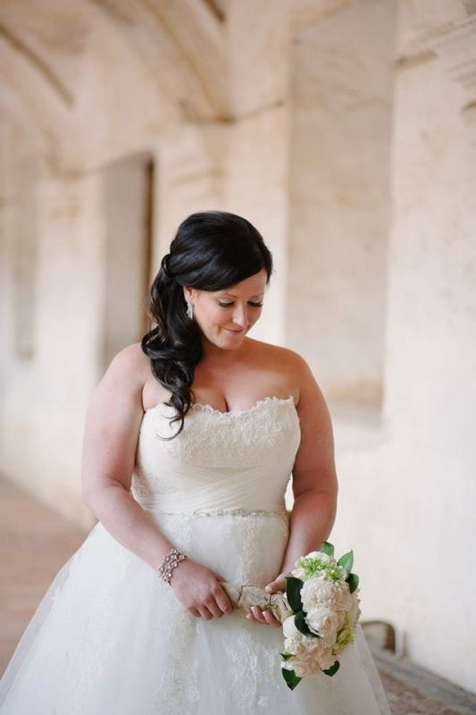 Wedding Hairstyles For Plus Size Brides
 CALLING PLUS SIZE BRIDES PICTURES PLEASE Weddingbee