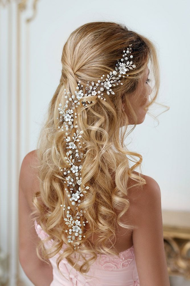 Wedding Hairstyles Pinterest
 Best 4886 Wedding Hairstyles & Updos ideas on Pinterest