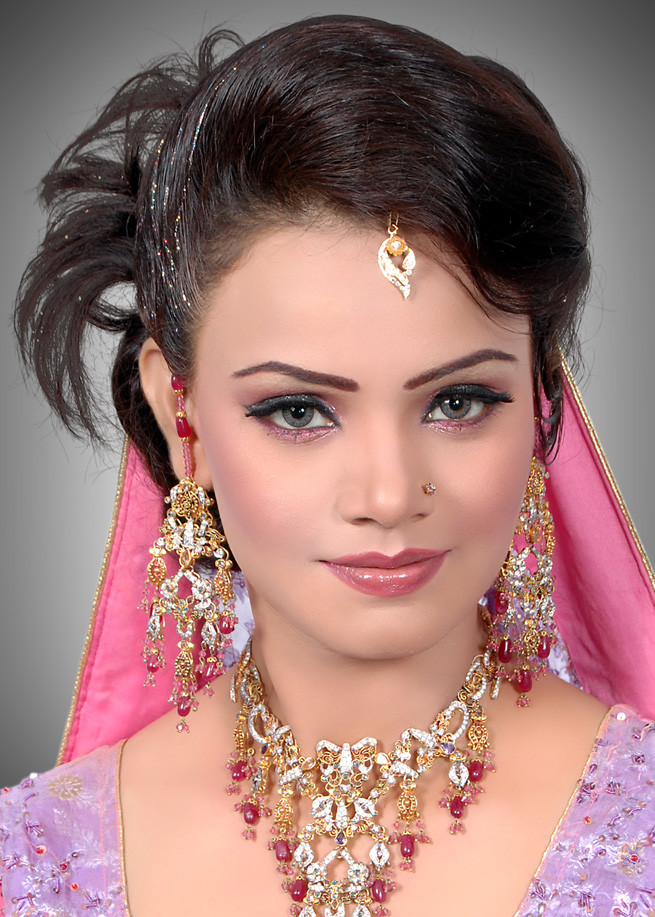 Wedding Make-up
 Bridal Moves Bridal Makeup