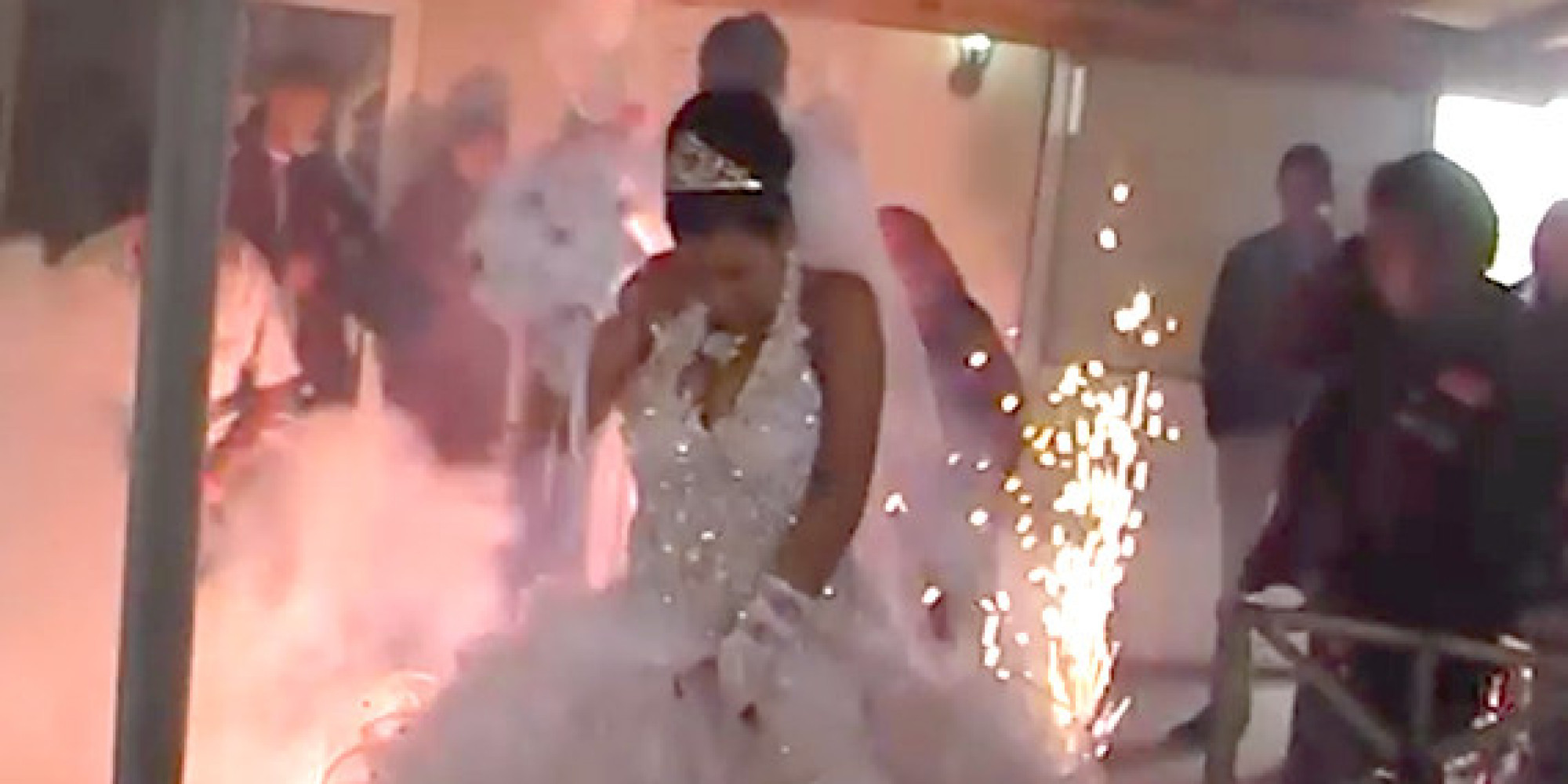 Wedding Sparklers Canada
 This Is Why Indoor Fireworks And Weddings Should NEVER Mix