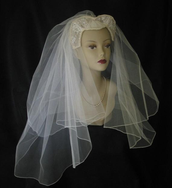 Wedding Veils Vintage Style
 Vintage 1940s Beaded Wedding Bridal Headpiece and Veil