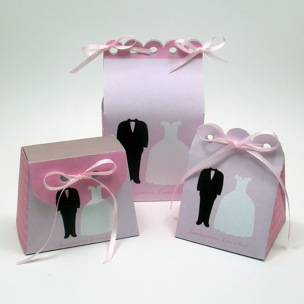 What To Put In Wedding Gift Bags
 What to Put in Your Wedding Gift Bags When You Simply Have