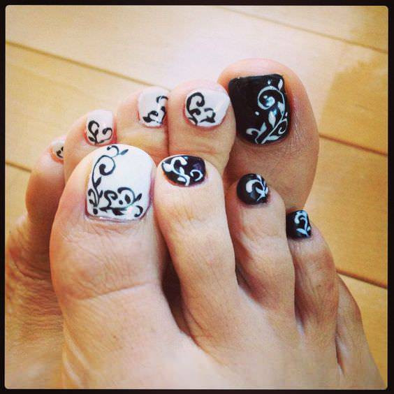 White Toe Nail Designs
 45 Black and White Nail Art Designs Ideas