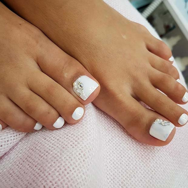 White Toe Nail Designs
 21 Elegant Toe Nail Designs for Spring and Summer