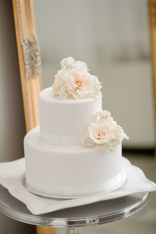 White Wedding Cakes
 25 Amazing All White Wedding Cakes crazyforus