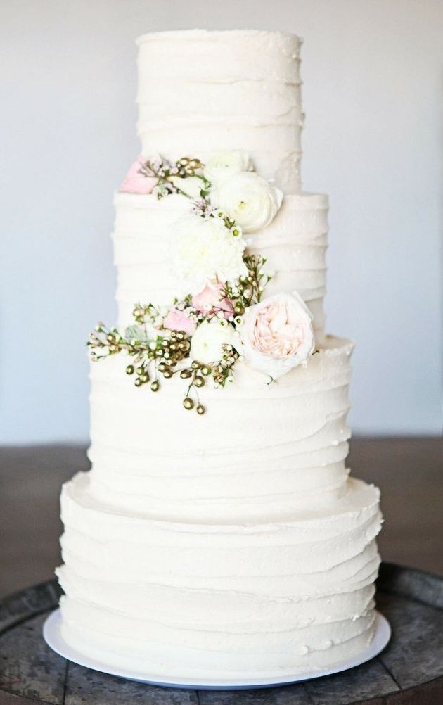 White Wedding Cakes
 30 Delicate White Wedding Cakes