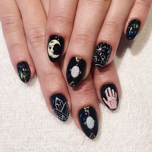 Witchy Nail Art
 Gypsy nail art