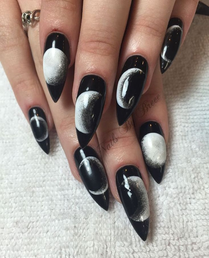 Witchy Nail Art
 120 best ♌ witch nails ♌ images on Pinterest