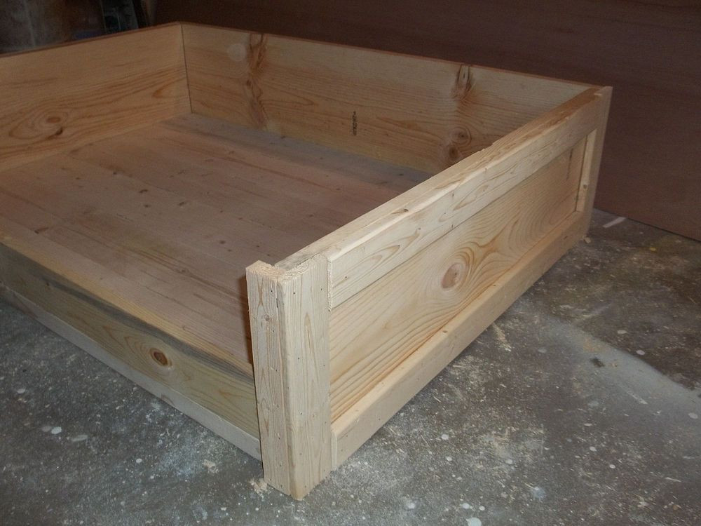 Wooden Dog Beds DIY
 DIY Wooden Dog Bed