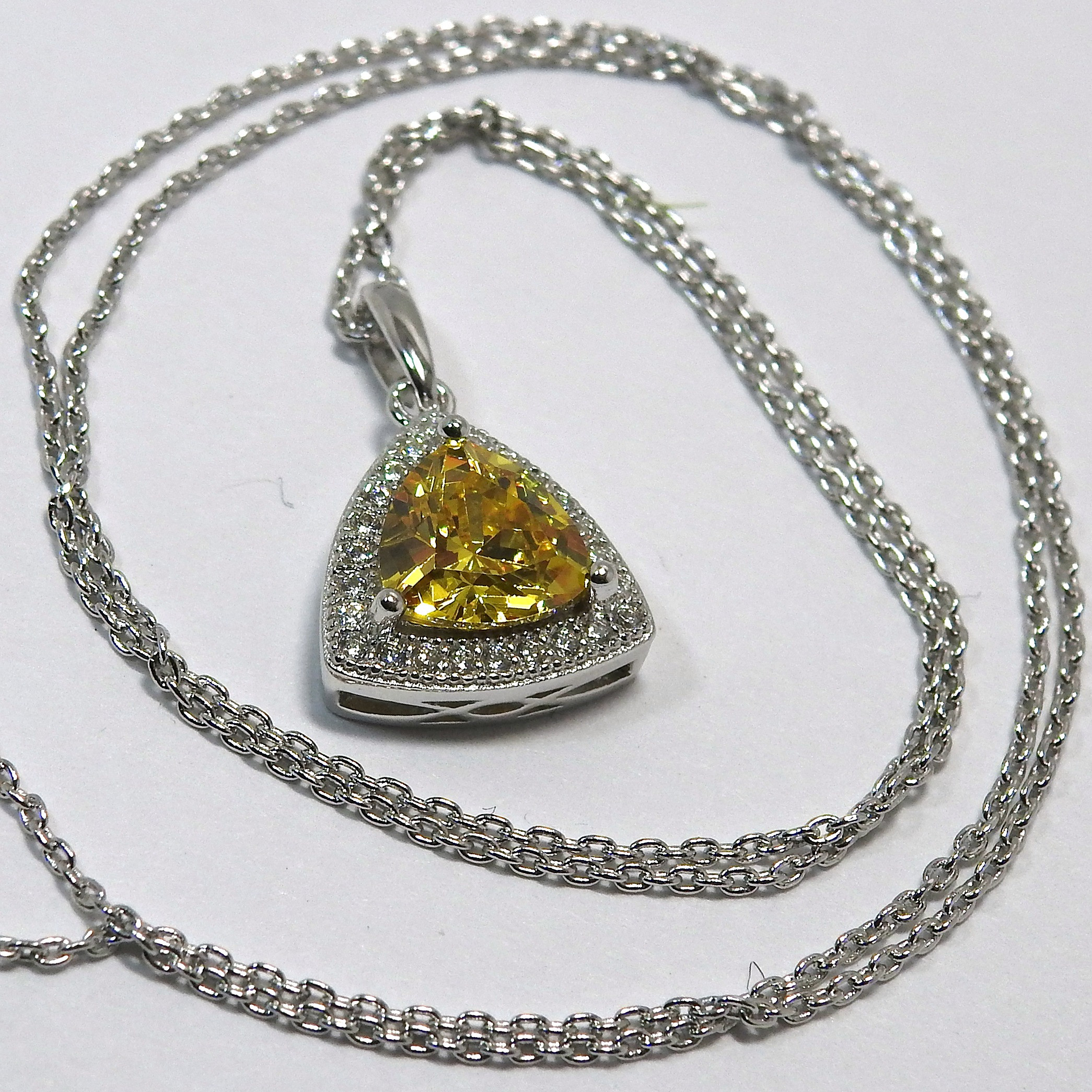 Yellow Topaz Necklace
 925 Solid Sterling Silver 1 80ctw Yellow Topaz & White