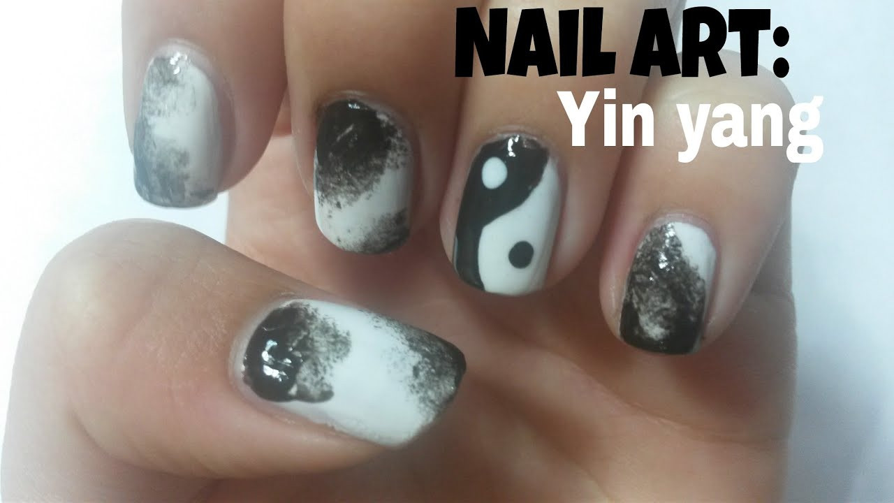 Yin Yang Nail Designs
 Yin Yang Nail art tutorial Diseño de uñas