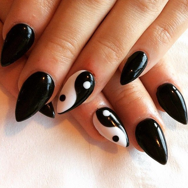 Yin Yang Nail Designs
 nails white black ying yang