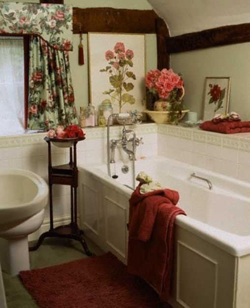 Bathroom Flowers Decor
 Colorful Bathroom Decorating with Flowers Adds Luxury to