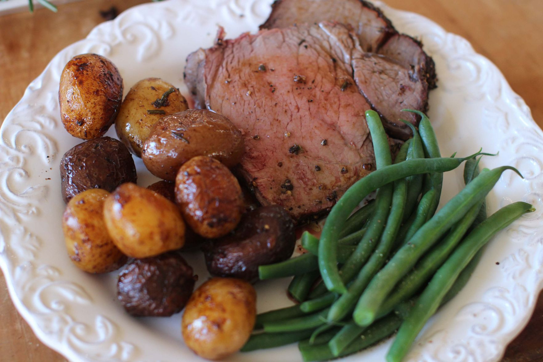 Christmas Roast Beef Recipe
 Want an easy festive Christmas dinner You want beef
