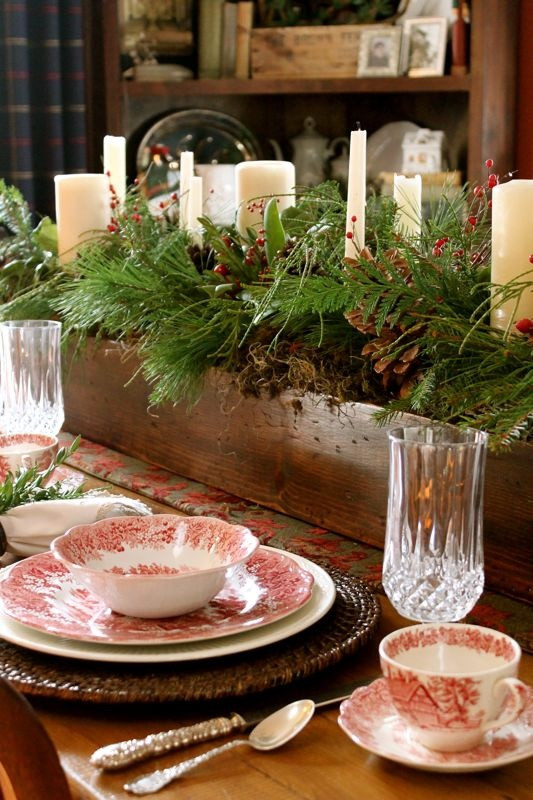 Christmas Table Centerpiece Ideas
 Designs for Daley Living Holiday Table Settings