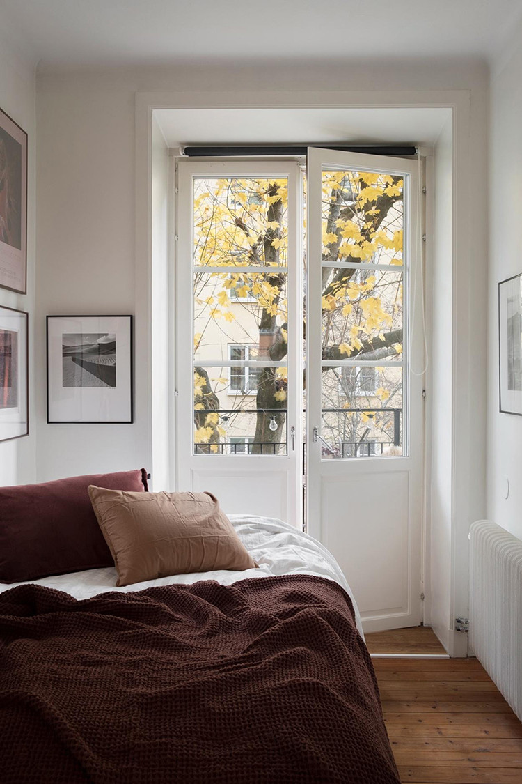 Cozy Small Bedroom
 Cozy small bedroom in the perfect fall hues