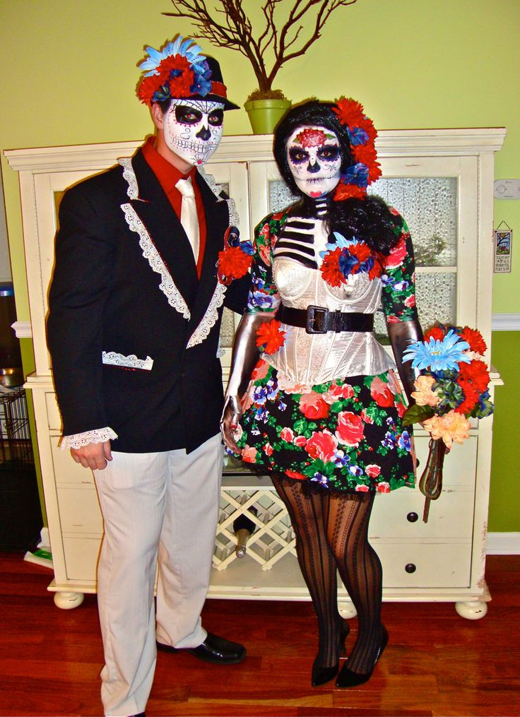 Day Of The Dead Halloween Costume Ideas
 Day of the Dead Couples Costumes