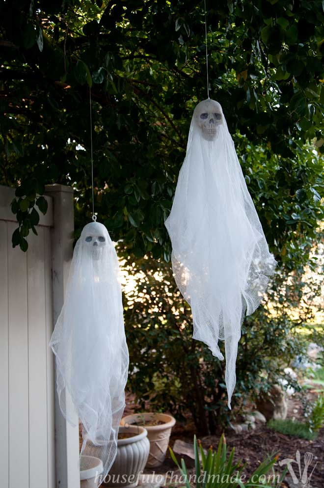 Diy Scary Halloween Props
 Easy $3 Spooky Skull Ghosts DIY Houseful of Handmade
