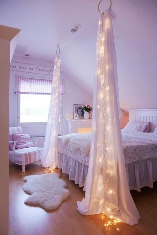 Fairy Light Bedroom
 14 Ways to Decorate Your Bedroom with Fairy Lights