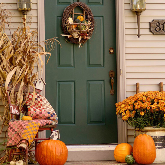 Fall Decorating Ideas For Outside
 Northern Nesting Outdoor Fall Decorating Ideas urtesy