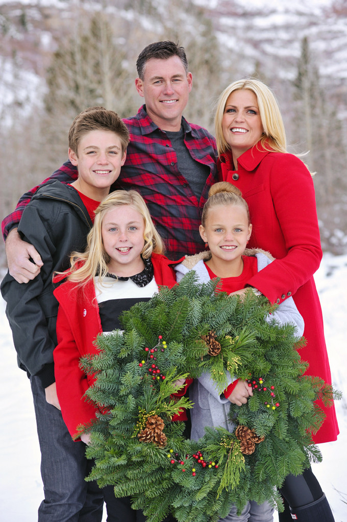 Family Christmas Photo Outfit Ideas
 Family Picture Outfits by Color Series Red