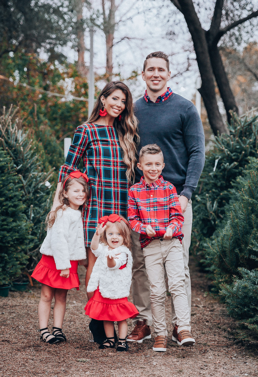 Family Christmas Photo Outfit Ideas
 Cute Family Christmas Outfits