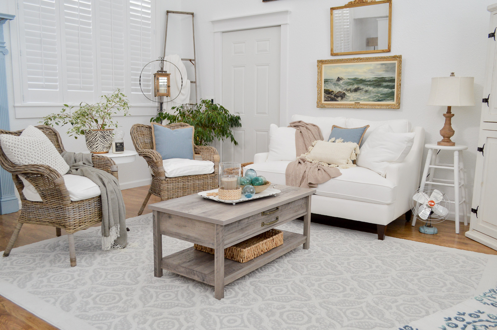 Farmhouse Living Room Chairs
 New Home Decorating Tips and Ideas Fox Hollow Cottage